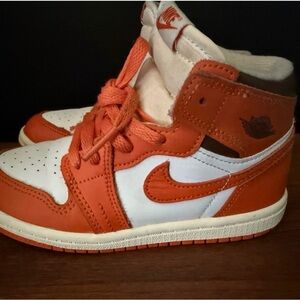 Nike Kids Orange and White High-Top Sneakers-Jorden 1 High starfish